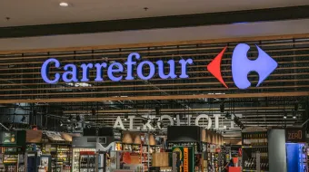 carrefour logo on a store